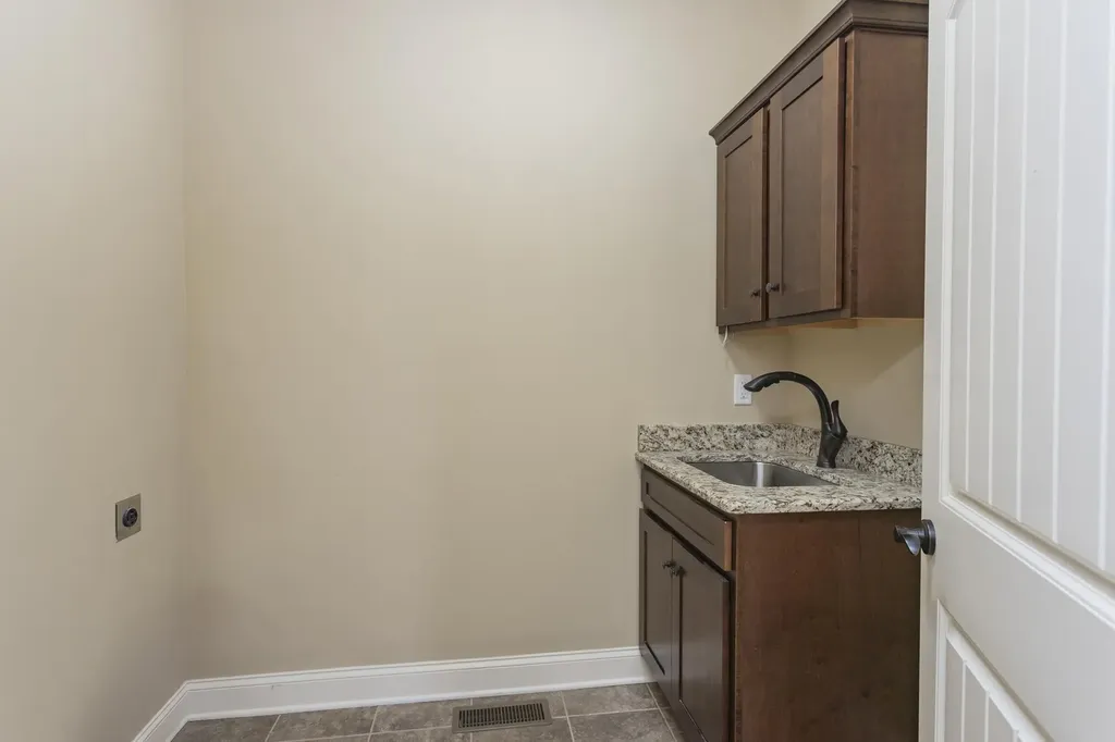 111 Country Hills Drive Hendersonville TN 37075