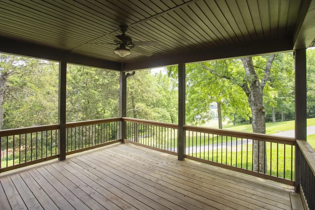 111 Country Hills Drive Hendersonville TN 37075