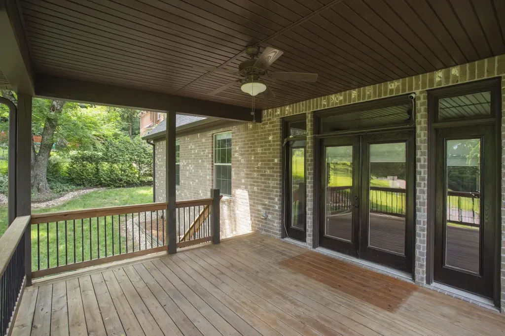 111 Country Hills Drive Hendersonville TN 37075