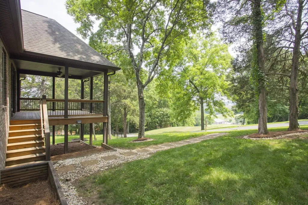 111 Country Hills Drive Hendersonville TN 37075
