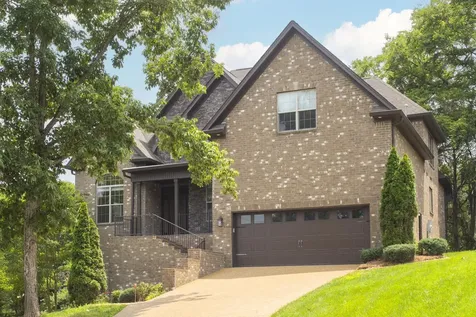 111 Country Hills Drive Hendersonville TN 37075