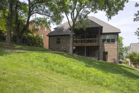 111 Country Hills Drive Hendersonville TN 37075