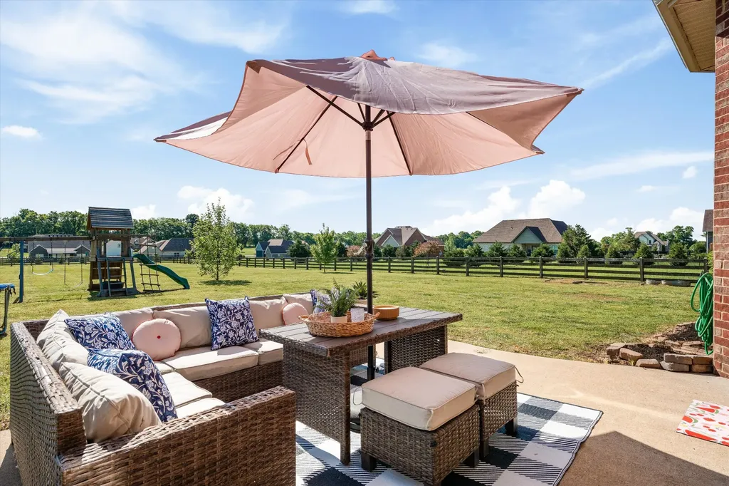 1027 Double Tree Lane Gallatin TN 37066