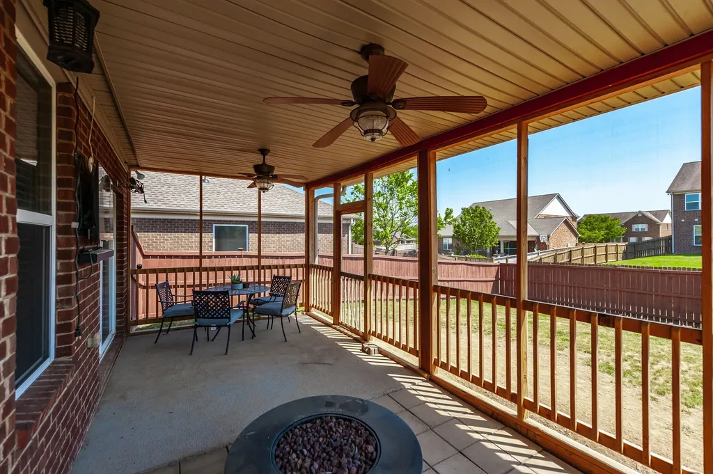 1006 Abberley Circle Hendersonville TN 37075