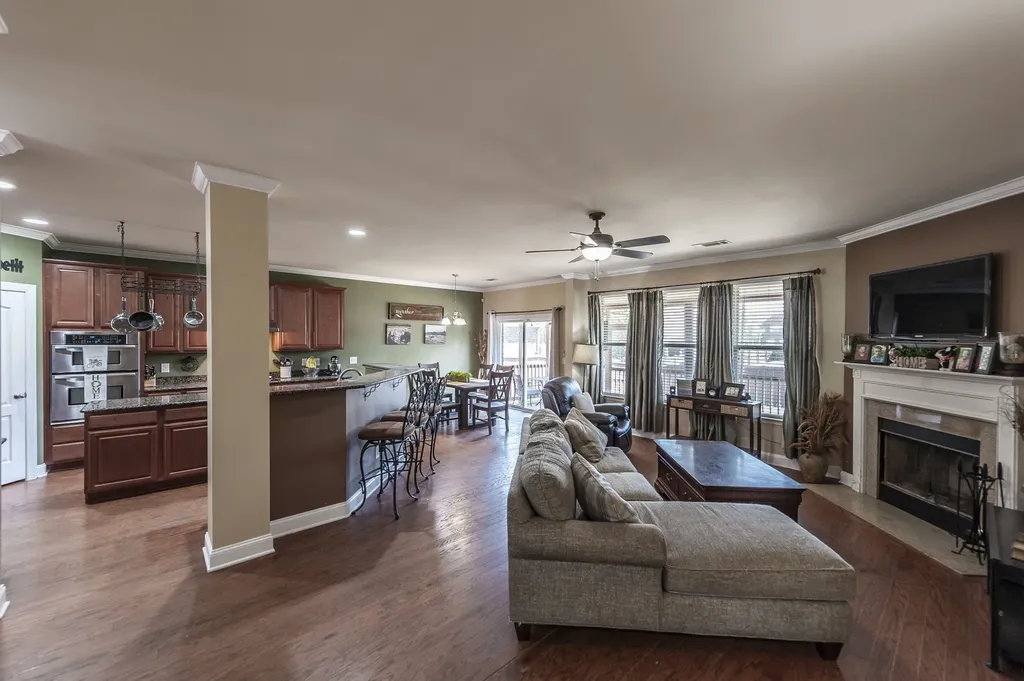 1006 Abberley Circle Hendersonville TN 37075