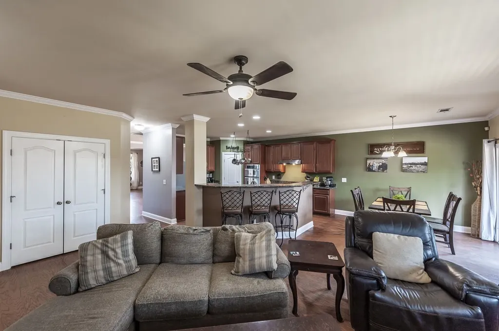 1006 Abberley Circle Hendersonville TN 37075