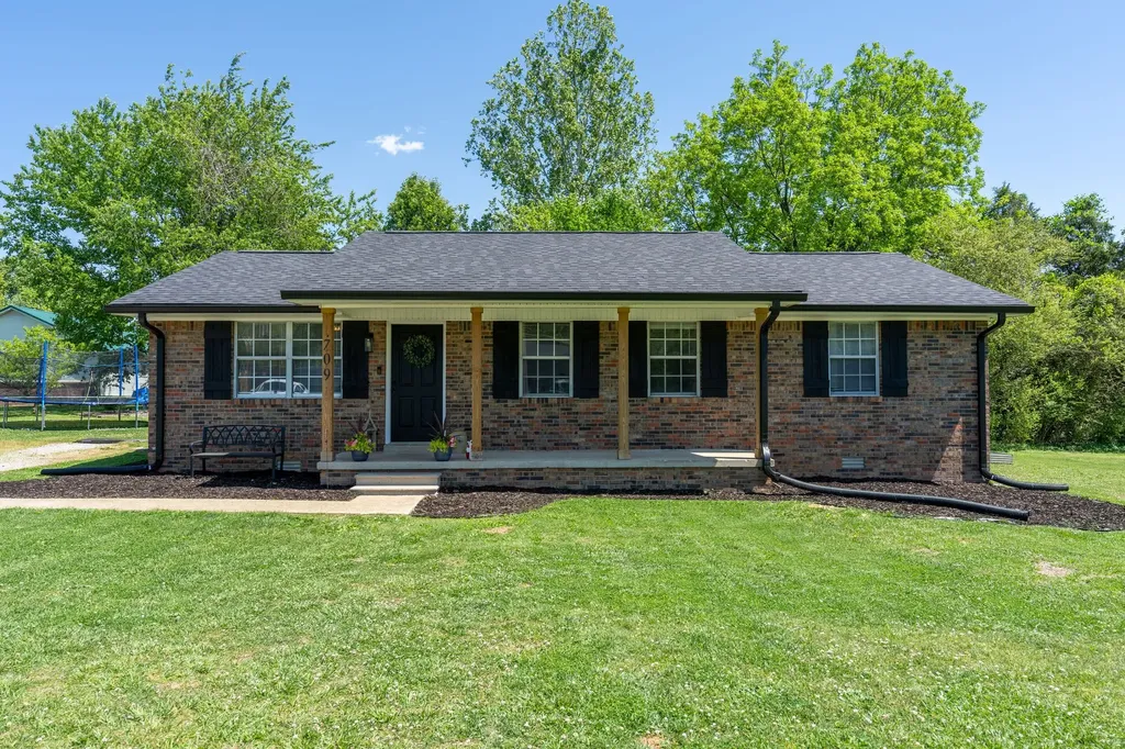 709 Windsor Avenue Lawrenceburg TN 38464