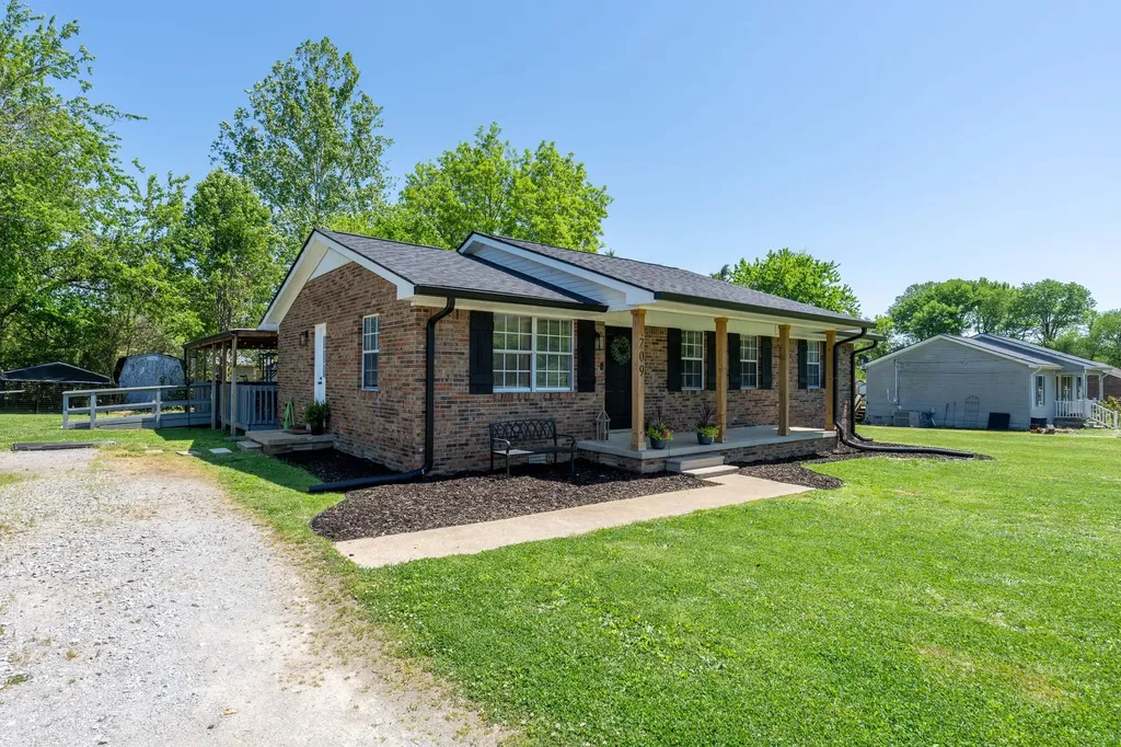709 Windsor Avenue Lawrenceburg TN 38464
