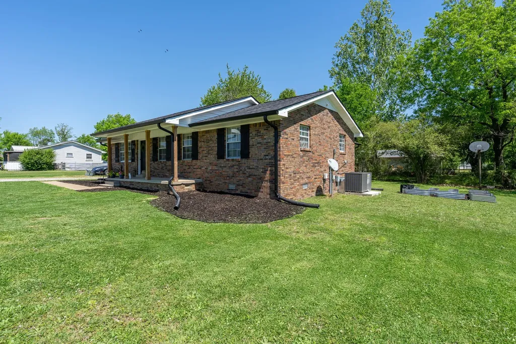 709 Windsor Avenue Lawrenceburg TN 38464