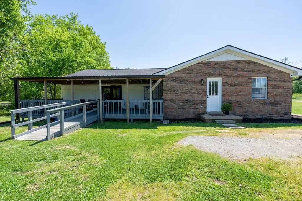 709 Windsor Avenue Lawrenceburg TN 38464