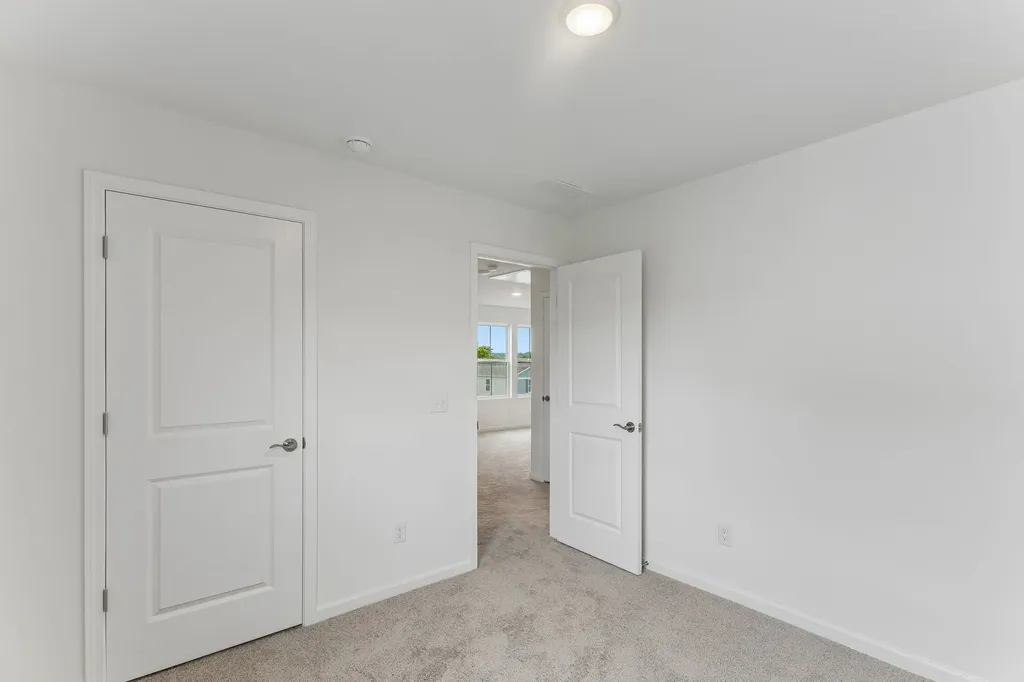 3276 Barrel Oak Pass Columbia TN 38401