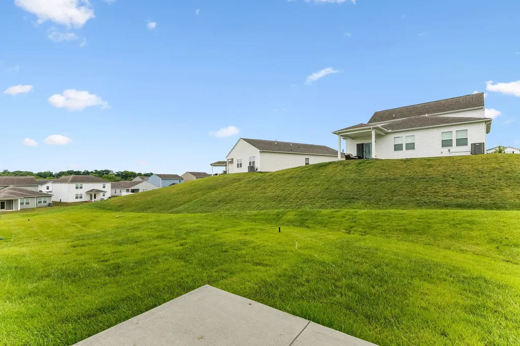 3276 Barrel Oak Pass Columbia TN 38401