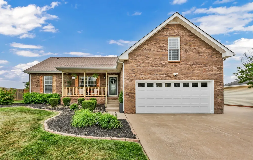 2392 Ellsworth Drive Clarksville TN 37043
