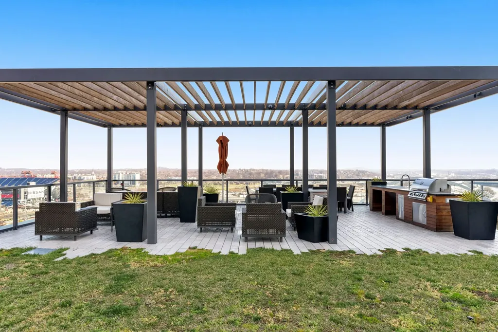 160 2nd Avenue, S Nashville TN 37201