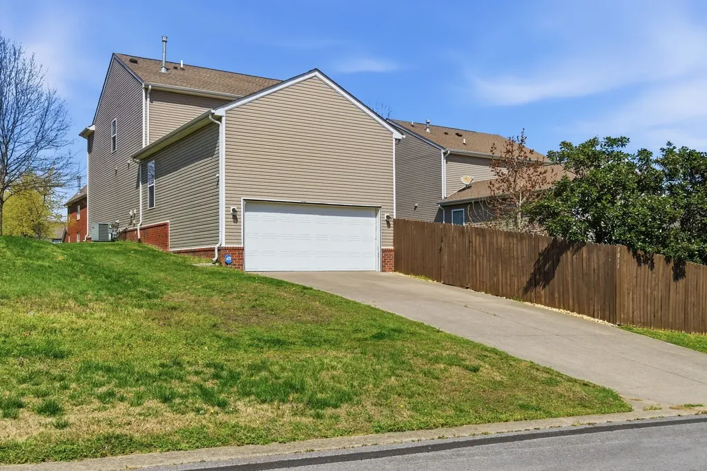 1091 Riverwood Village Boulevard Hermitage TN 37076