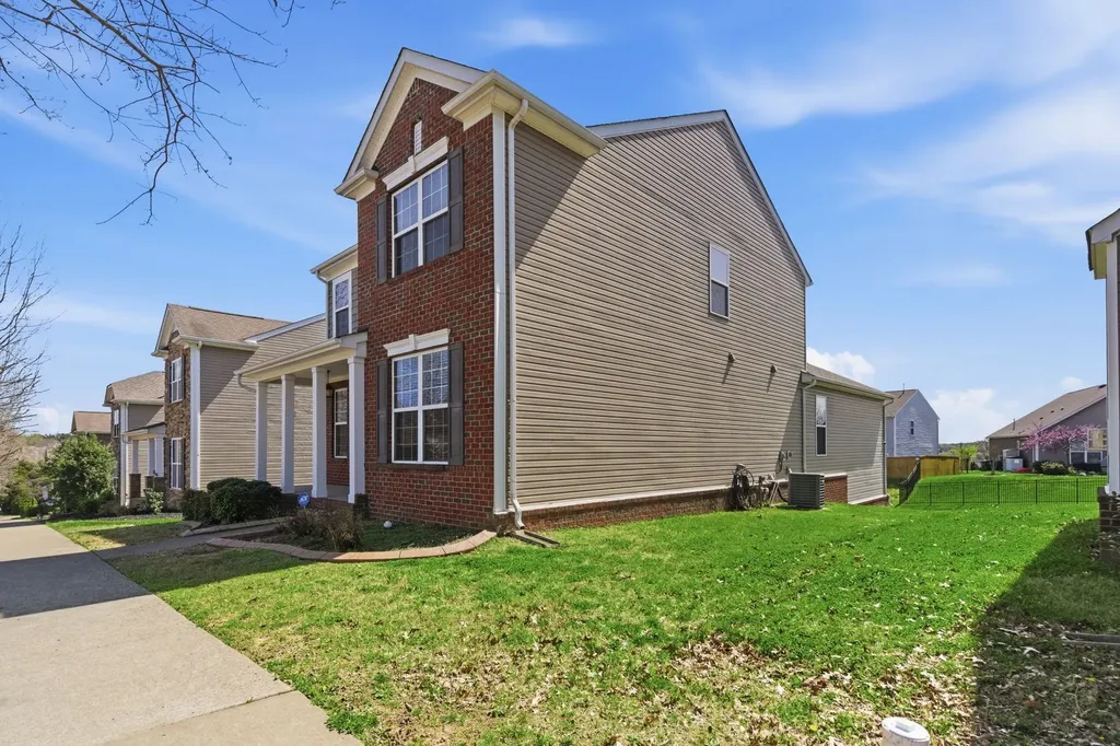 1091 Riverwood Village Boulevard Hermitage TN 37076