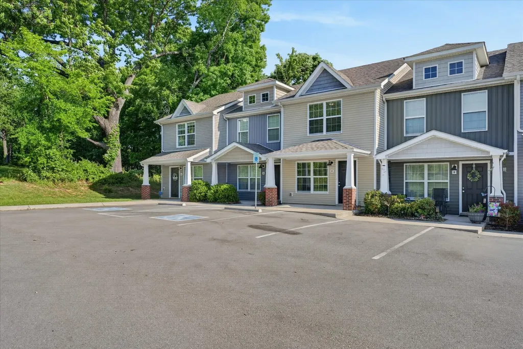 645 Stowe Court Clarksville TN 37040