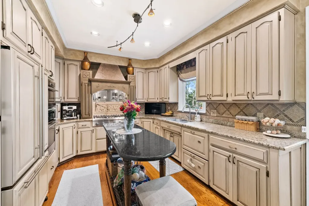 105 Foxwood Ln, SW Franklin TN 37069