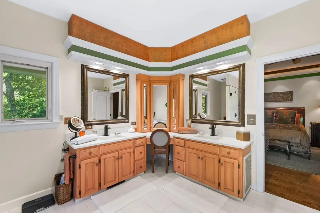 105 Foxwood Ln, SW Franklin TN 37069