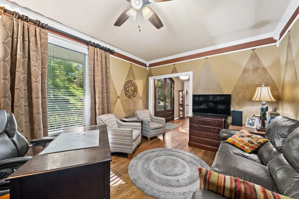 105 Foxwood Ln, SW Franklin TN 37069