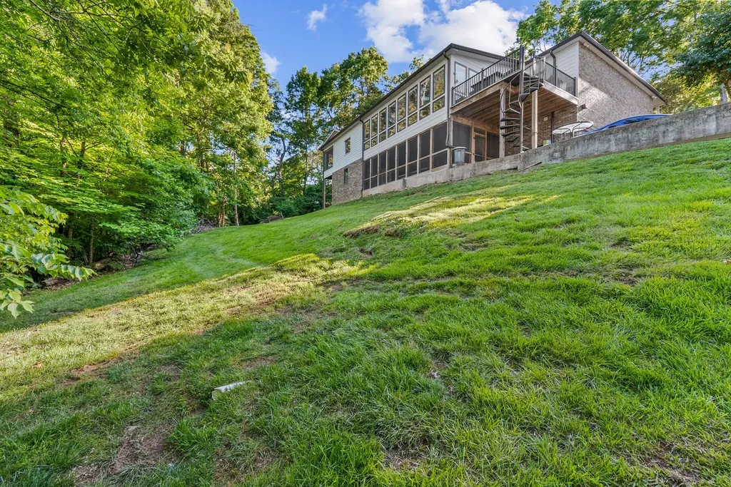105 Foxwood Ln, SW Franklin TN 37069