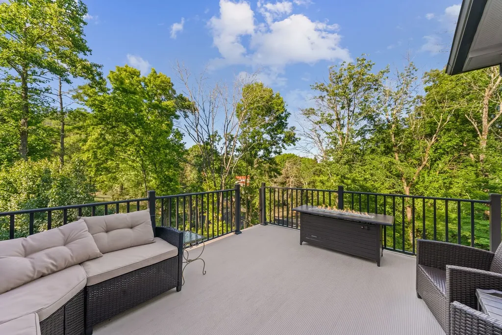 105 Foxwood Ln, SW Franklin TN 37069