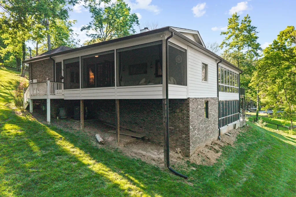 105 Foxwood Ln, SW Franklin TN 37069