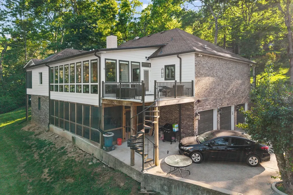 105 Foxwood Ln, SW Franklin TN 37069