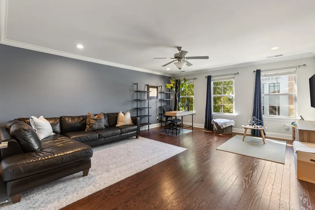 815 Silkwood Drive Nashville TN 37221