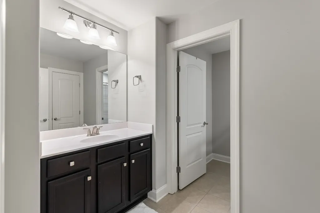 815 Silkwood Drive Nashville TN 37221