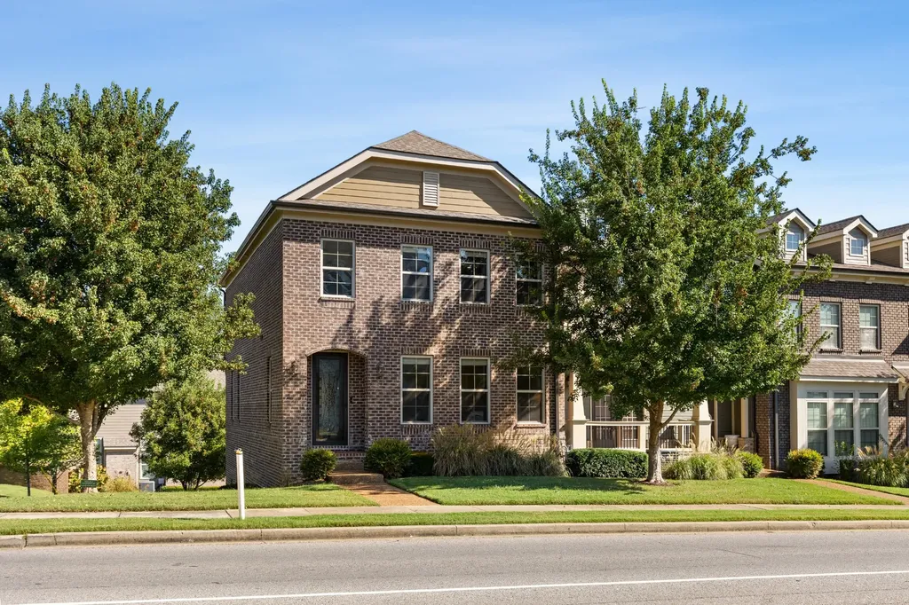 815 Silkwood Drive Nashville TN 37221
