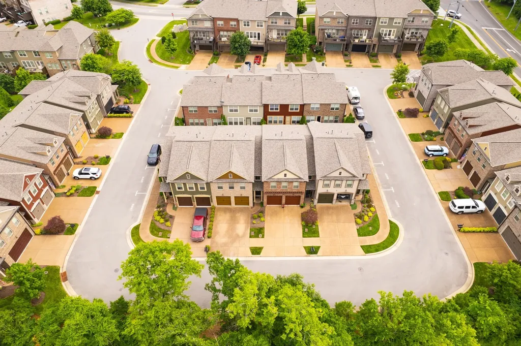 815 Silkwood Drive Nashville TN 37221