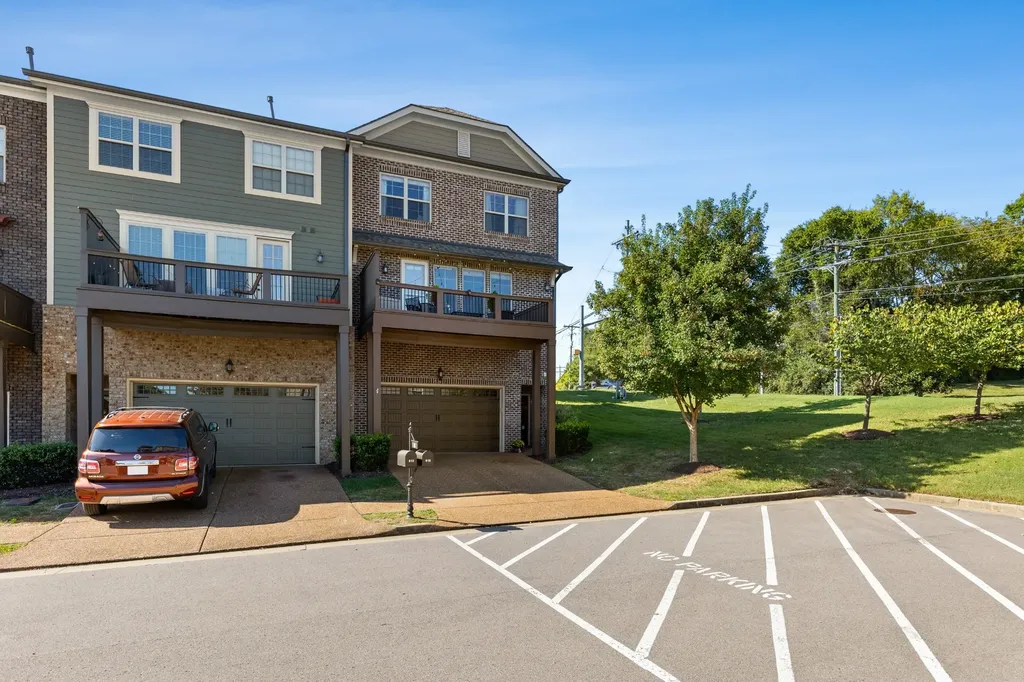 815 Silkwood Drive Nashville TN 37221