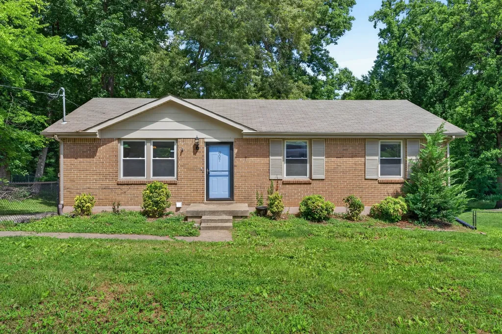 807 Pollard Road Clarksville TN 37042