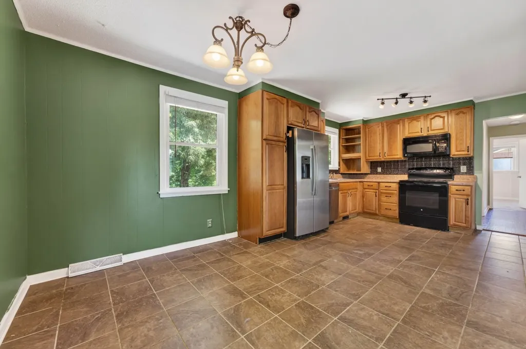 807 Pollard Road Clarksville TN 37042