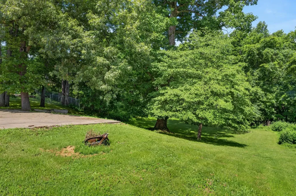 807 Pollard Road Clarksville TN 37042