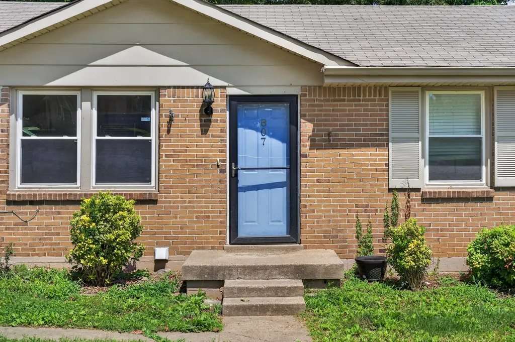 807 Pollard Road Clarksville TN 37042