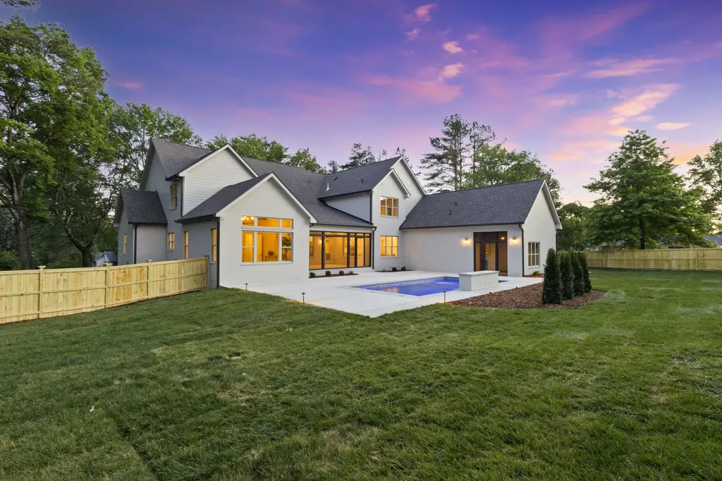 9016 Hood Place Brentwood TN 37027