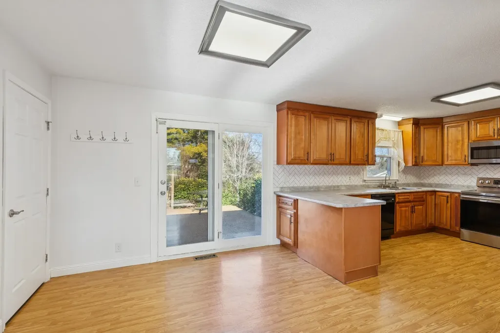 303 Janette Avenue Goodlettsville TN 37072