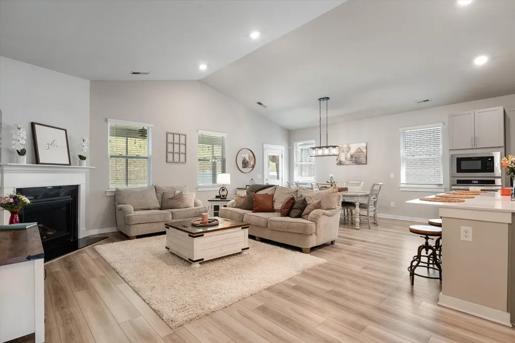 1077 Pebble Run Road Hendersonville TN 37075