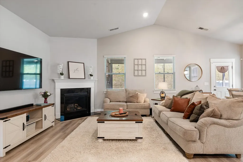 1077 Pebble Run Road Hendersonville TN 37075