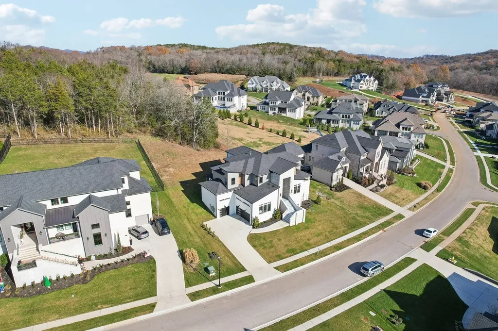 6100 Lookaway Circle Franklin TN 37067