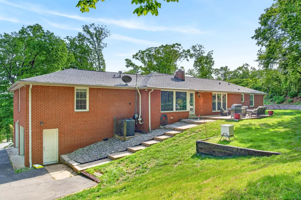 2148 Timberwood Drive Nashville TN 37215