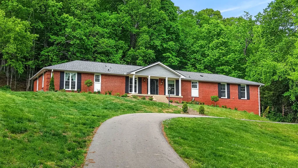 2148 Timberwood Drive Nashville TN 37215