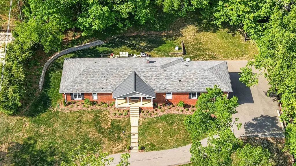 2148 Timberwood Drive Nashville TN 37215