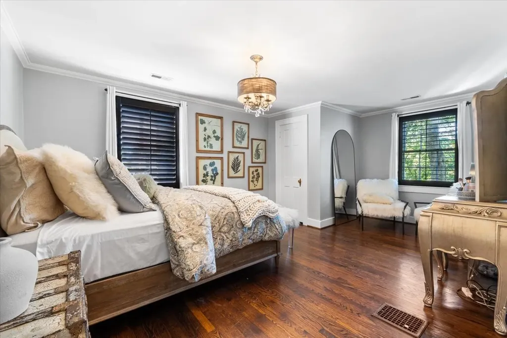 5400 Hillsboro Pike Nashville TN 37215