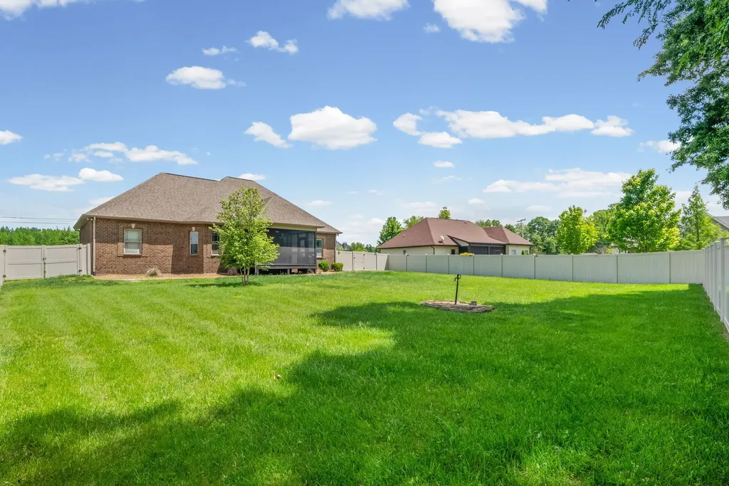 4262 Sango Road Clarksville TN 37043