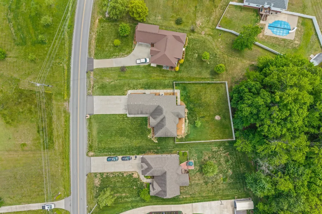 4262 Sango Road Clarksville TN 37043