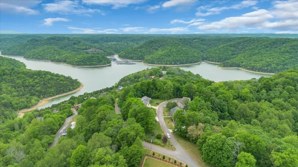 615 Seaton Drive Smithville TN 37166
