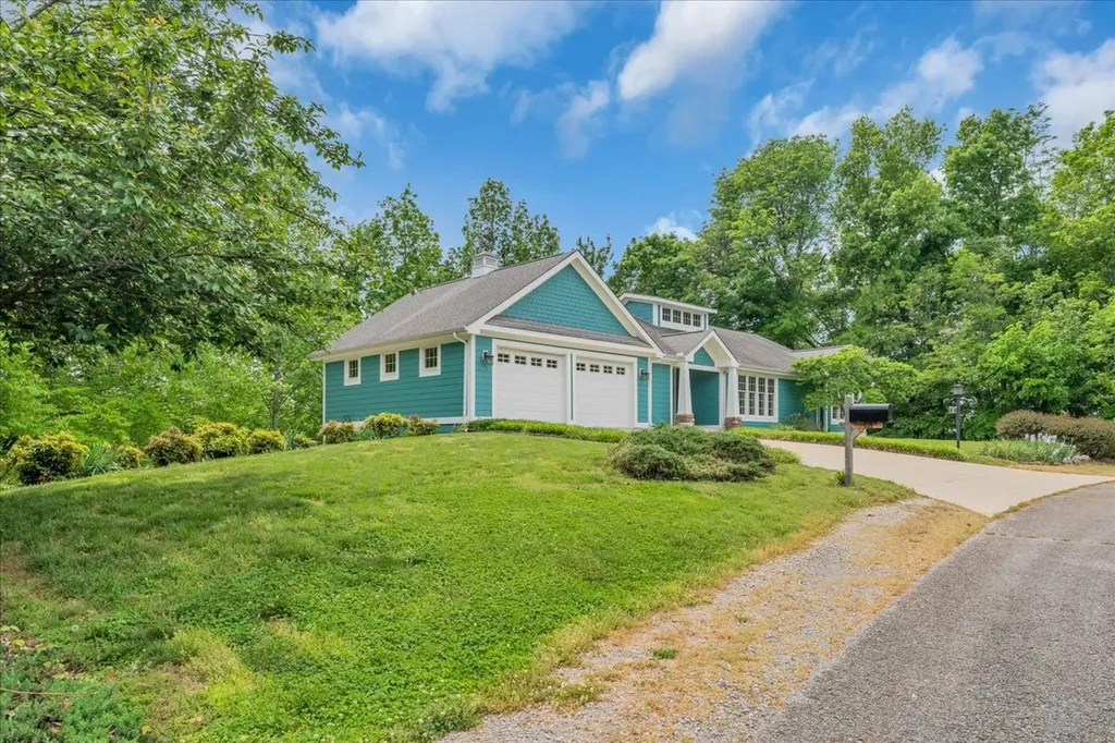615 Seaton Drive Smithville TN 37166